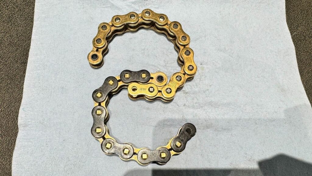 日本 EK 黃金鏈條&黑金鏈條(520SRX2)